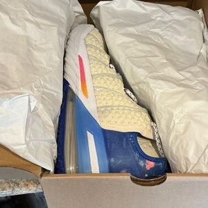 Nike LeBron 18 'Los Angeles By Day'